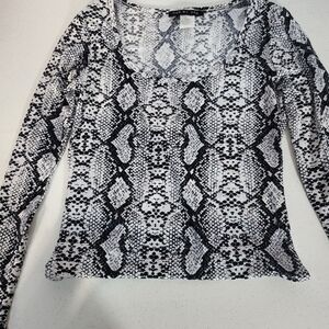 One By One Women's Snakeskin Pattern Long Sleeve Top Size S